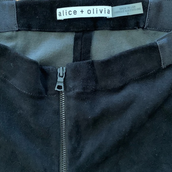 Alice + Olivia Front ZIP Black Suede Leggings - Picture 3 of 6